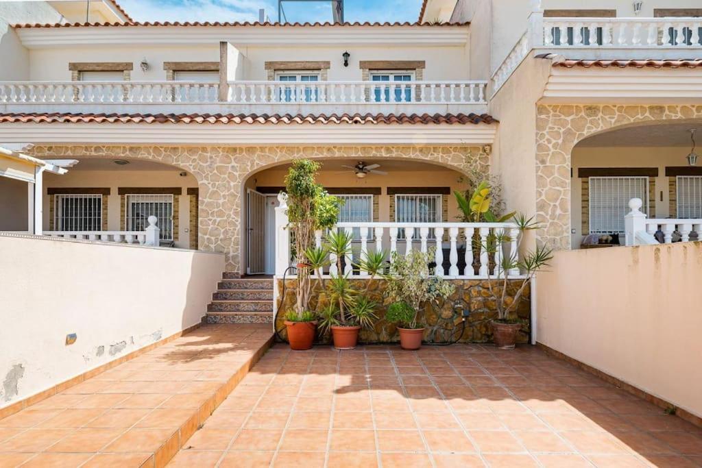 Casa En Ciudad Quesadaヴィラ エクステリア 写真