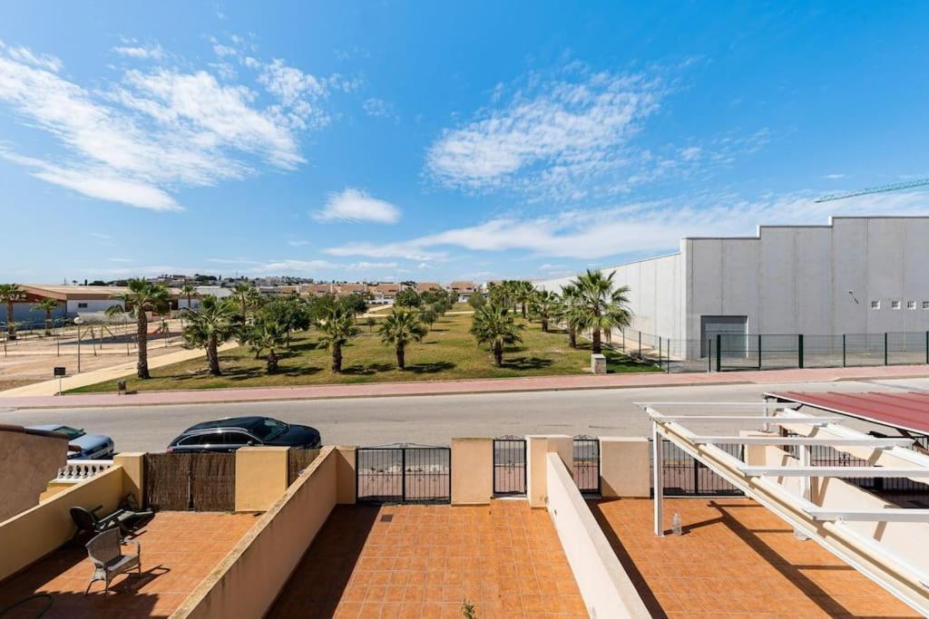 Casa En Ciudad Quesadaヴィラ エクステリア 写真